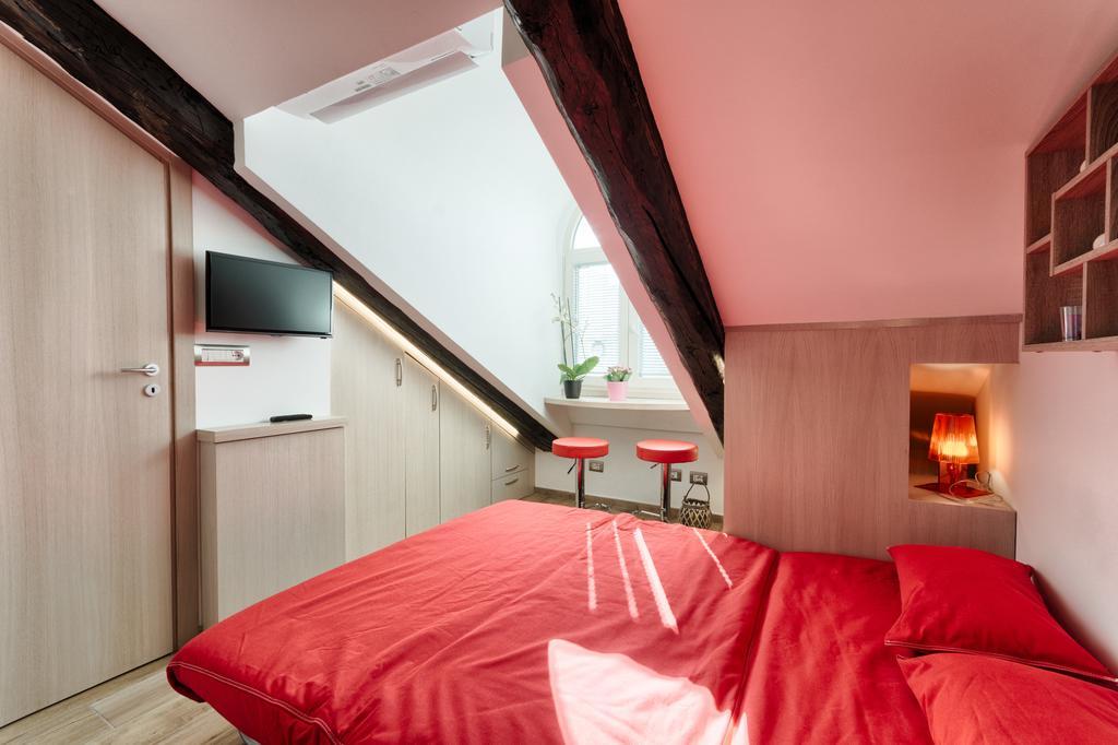 Multifunctional Stylish Studio Turin Luaran gambar